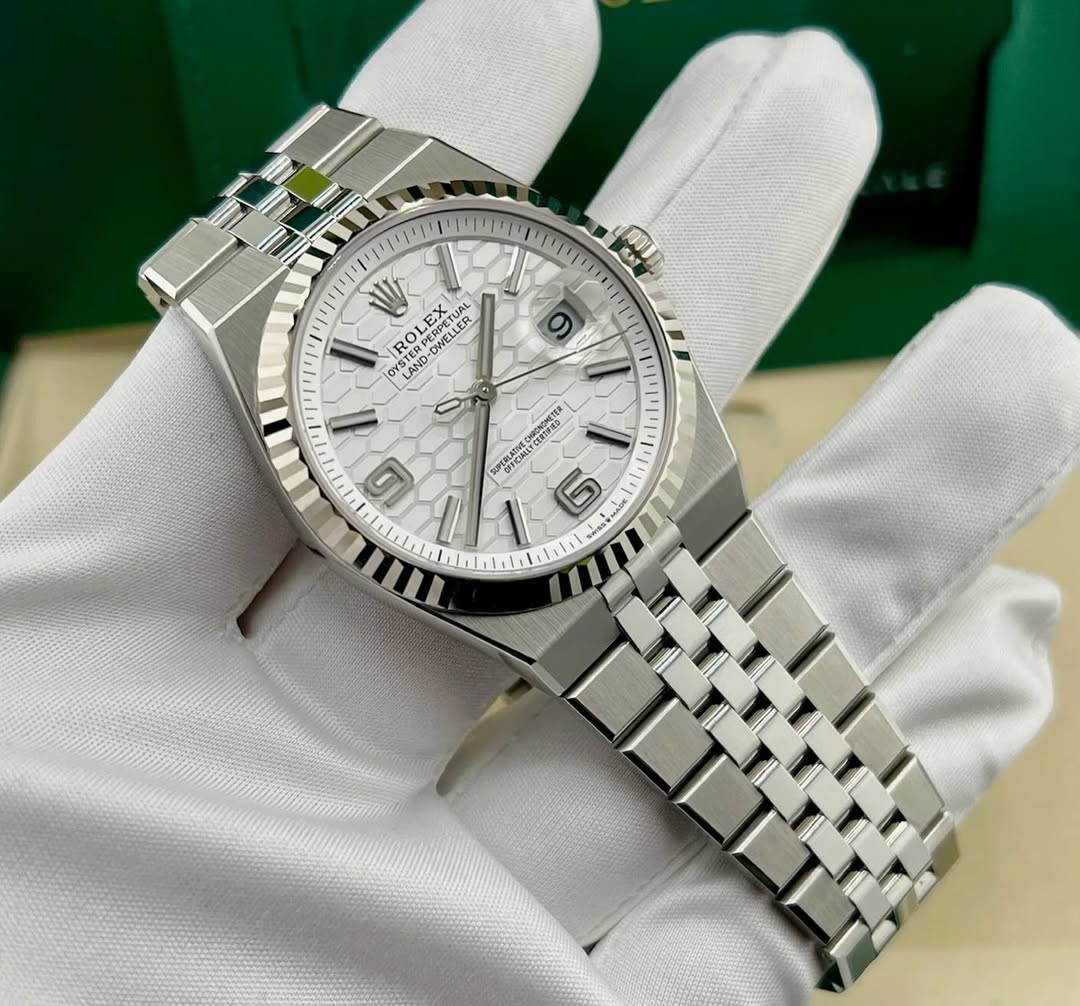 Rolex Land-Dweller